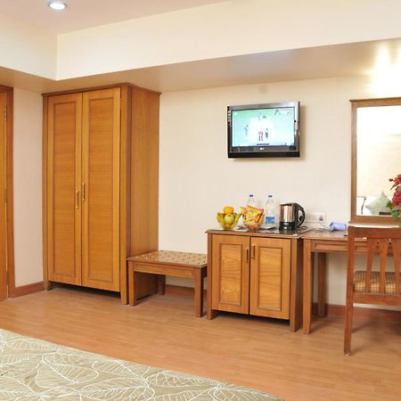 Hotel Abigail Regency Shirdi Extérieur photo
