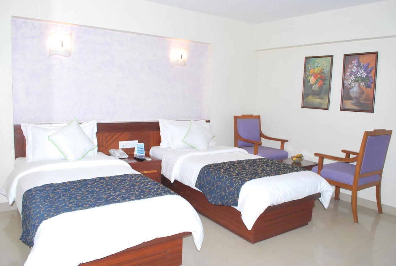 Hotel Abigail Regency Shirdi Extérieur photo