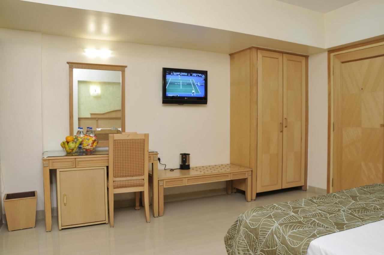 Hotel Abigail Regency Shirdi Extérieur photo