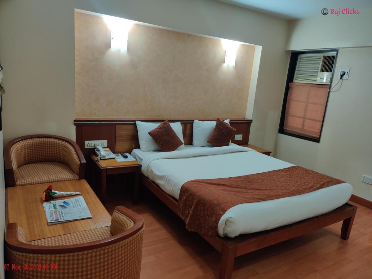 Hotel Abigail Regency Shirdi Extérieur photo
