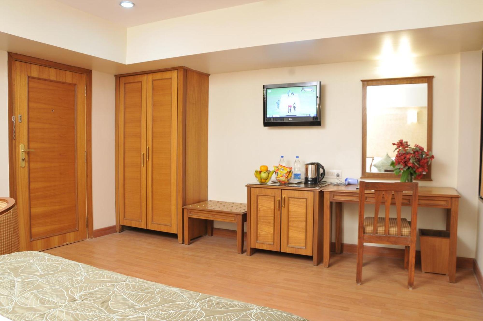 Hotel Abigail Regency Shirdi Extérieur photo