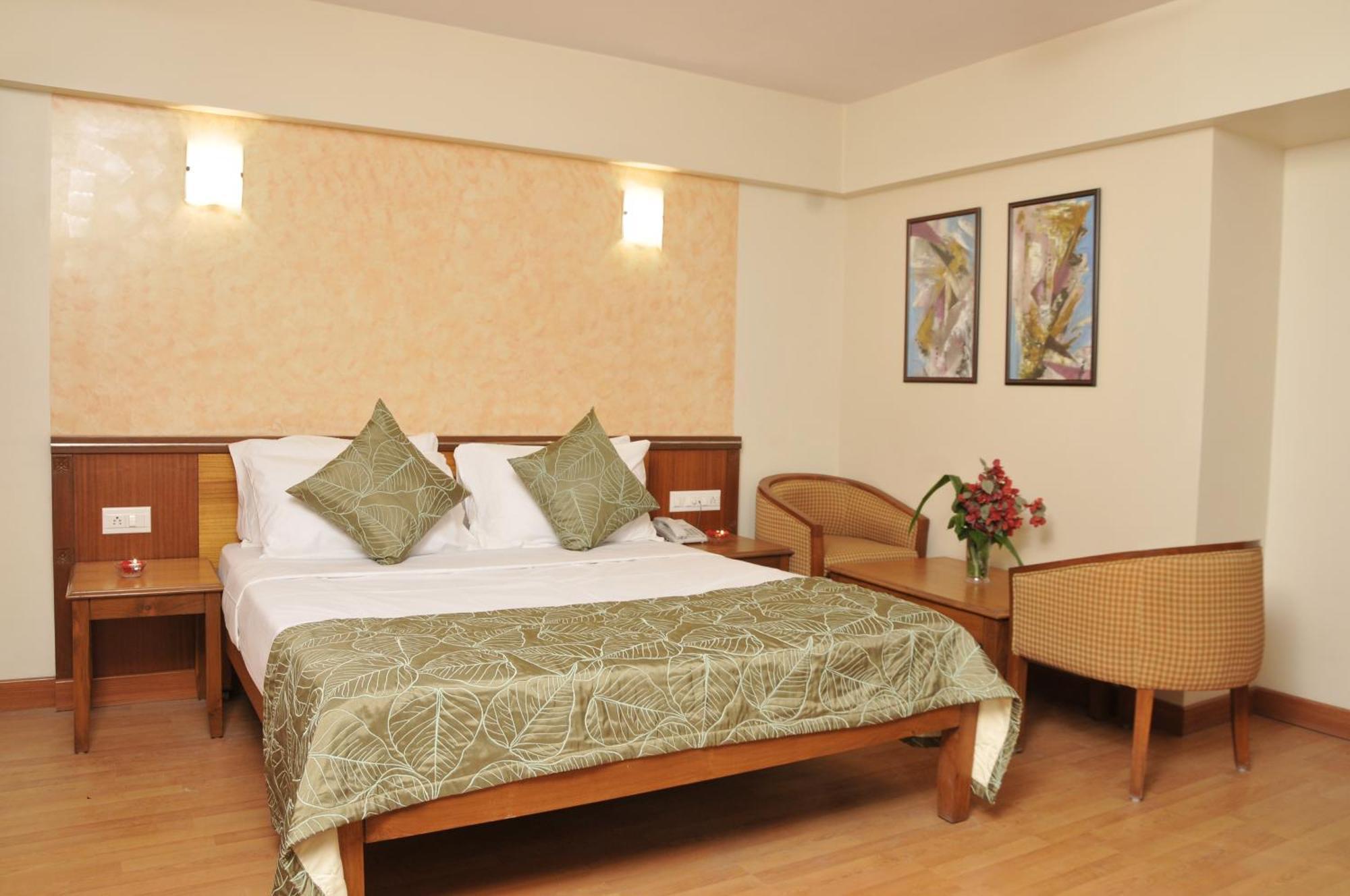 Hotel Abigail Regency Shirdi Extérieur photo