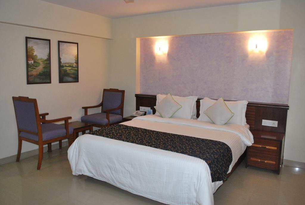 Hotel Abigail Regency Shirdi Extérieur photo