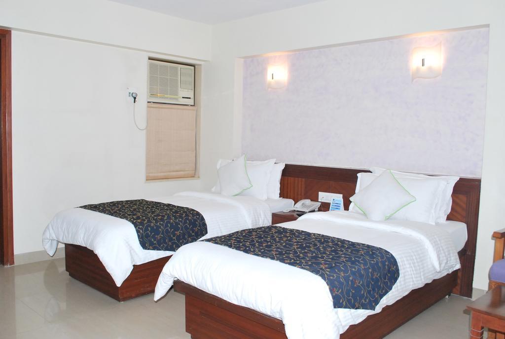 Hotel Abigail Regency Shirdi Extérieur photo