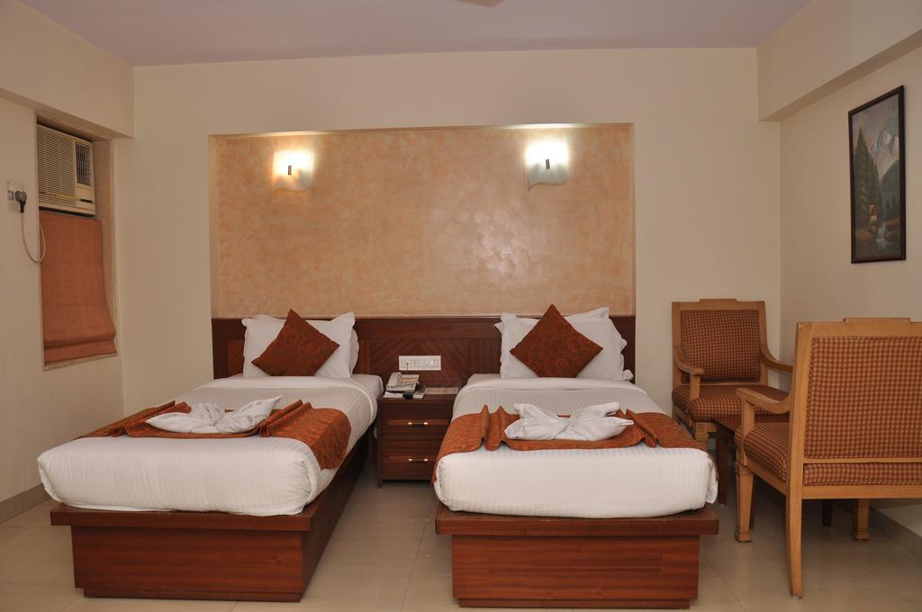 Hotel Abigail Regency Shirdi Extérieur photo